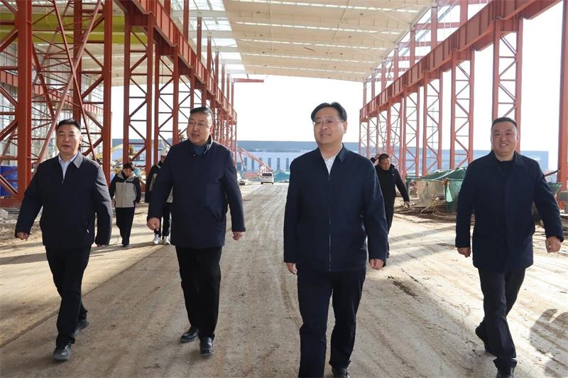 鞏義市委書記、市長(zhǎng)郭程明蒞臨明泰鋁業(yè)慰問一線員工